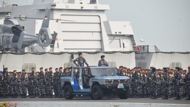 TNI AL Gelar Apel Siaga dan Tasyakuran Hari Jadi ke-81 Tahun 2026 di Surabaya