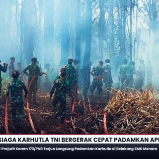 Pasukan Siaga Karhutla TNI Bergerak Cepat Padamkan Api di Nabire Barat