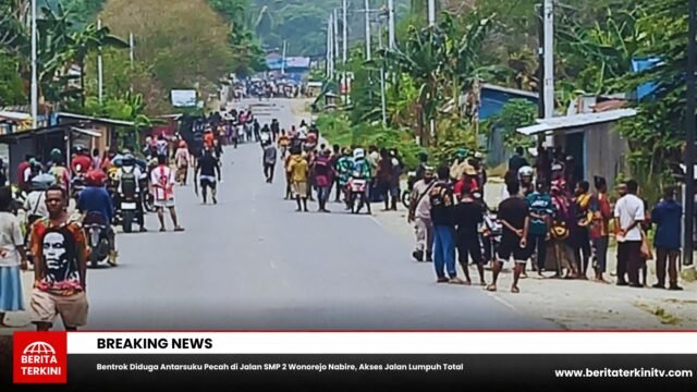 Kericuhan Diduga Antarsuku Pecah di Jalan SMP 2 Wonorejo Nabire, Akses Jalan Lumpuh Total